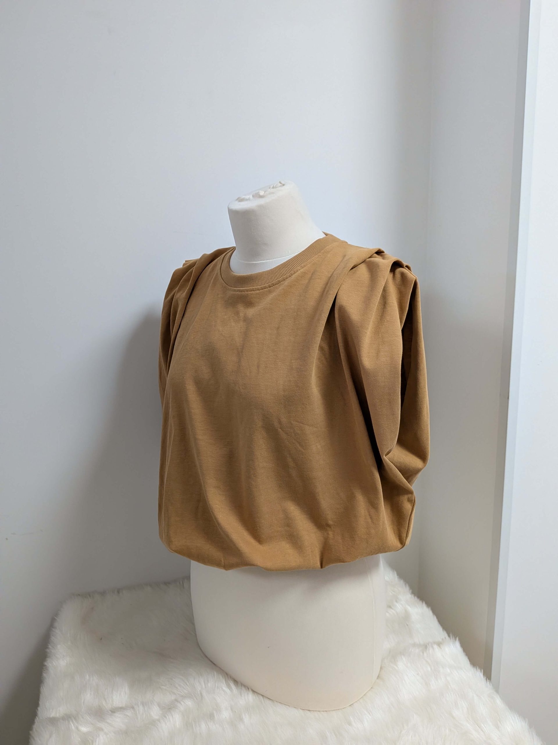 Tee-shirt sans manche conçu par FAIRE