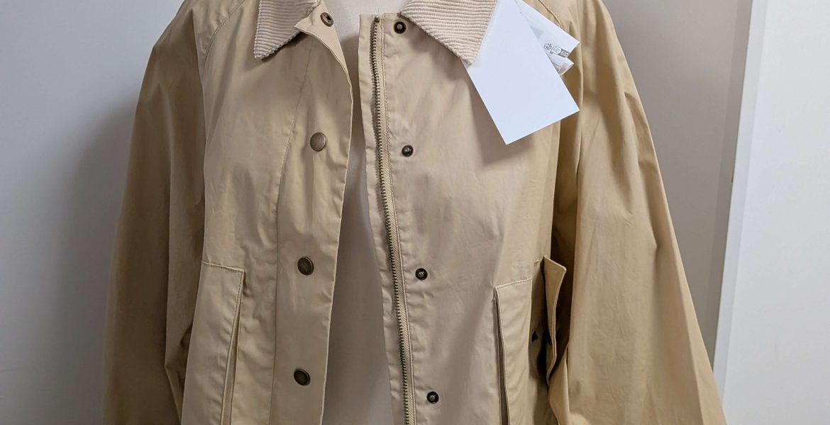 Veste manches longues beige conçue par FAIRE